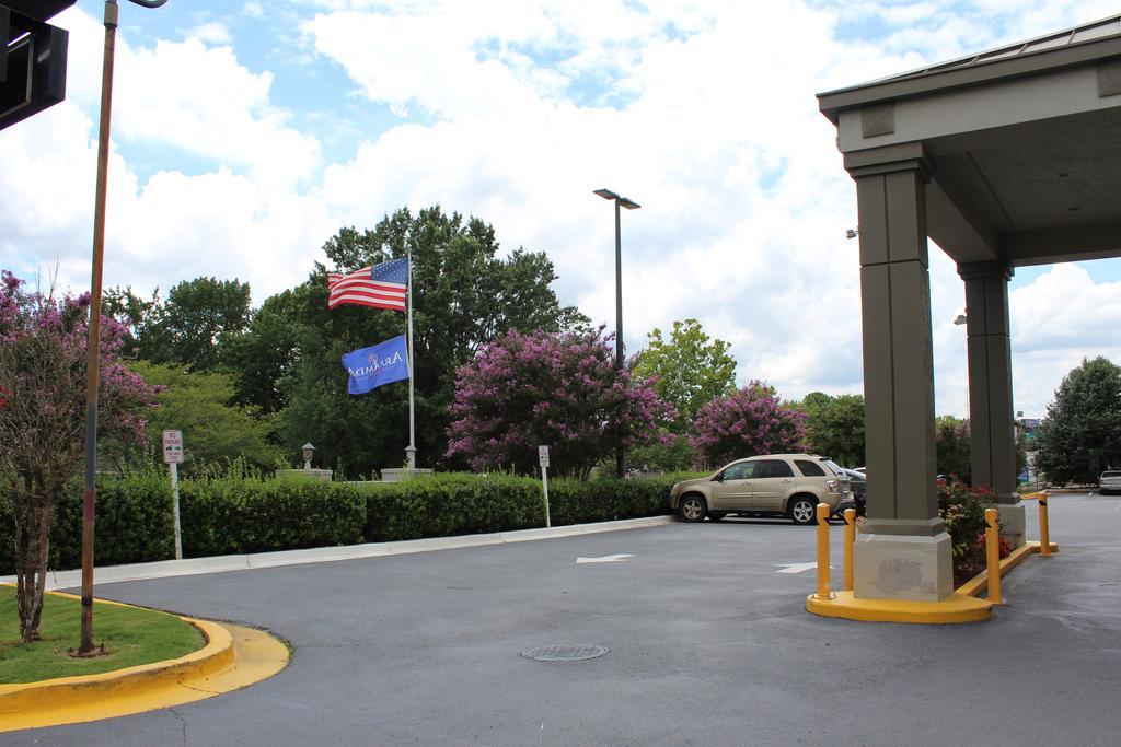 Araamda Inn Norcross Exterior foto